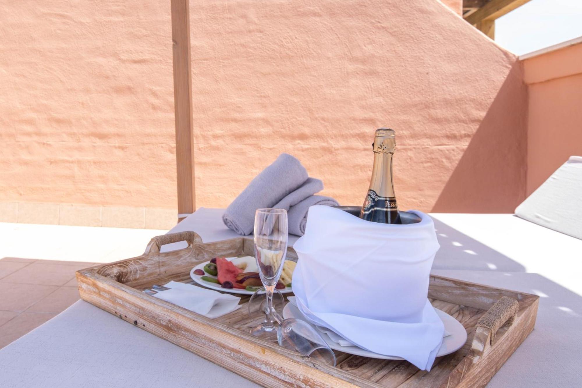 El Cortijo De Zahara By Qhotels Zahara de los Atunes Room photo